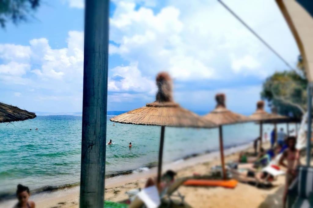 Apartment With 3 Rooms Just 1 Min From The Beach And Free Public Parking Περαία Εξωτερικό φωτογραφία