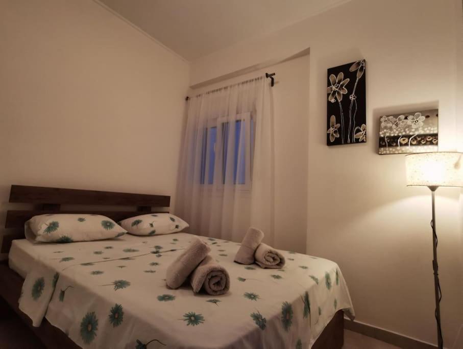 Apartment With 3 Rooms Just 1 Min From The Beach And Free Public Parking Περαία Εξωτερικό φωτογραφία