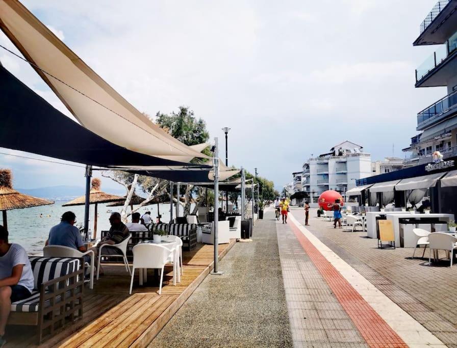 Apartment With 3 Rooms Just 1 Min From The Beach And Free Public Parking Περαία Εξωτερικό φωτογραφία